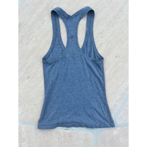 Lululemon Racerback Tank Top in Heather Gray Woman Size XS No Size Dot - Picture 2 of 3